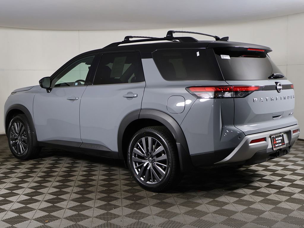 Used 2024 Nissan Pathfinder SL w/ SL Premium Package AWD/4WD image 12