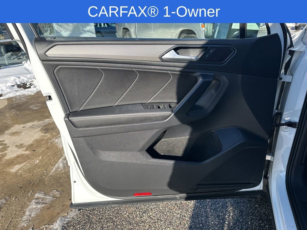Used 2023 Volkswagen Tiguan SE image 14