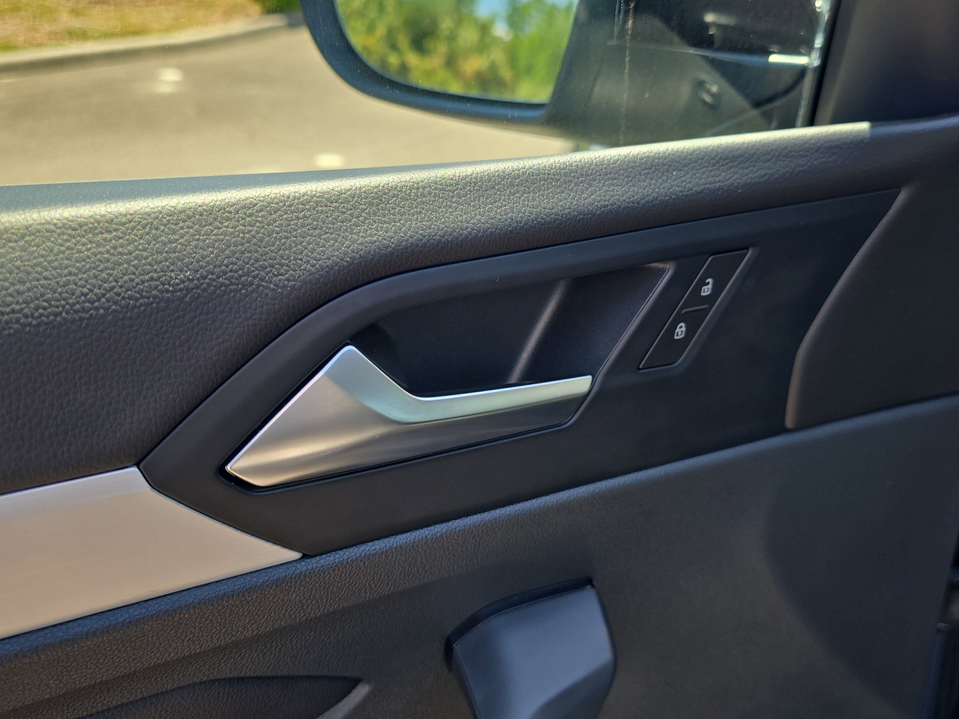 Used 2025 Volkswagen Jetta S image 18