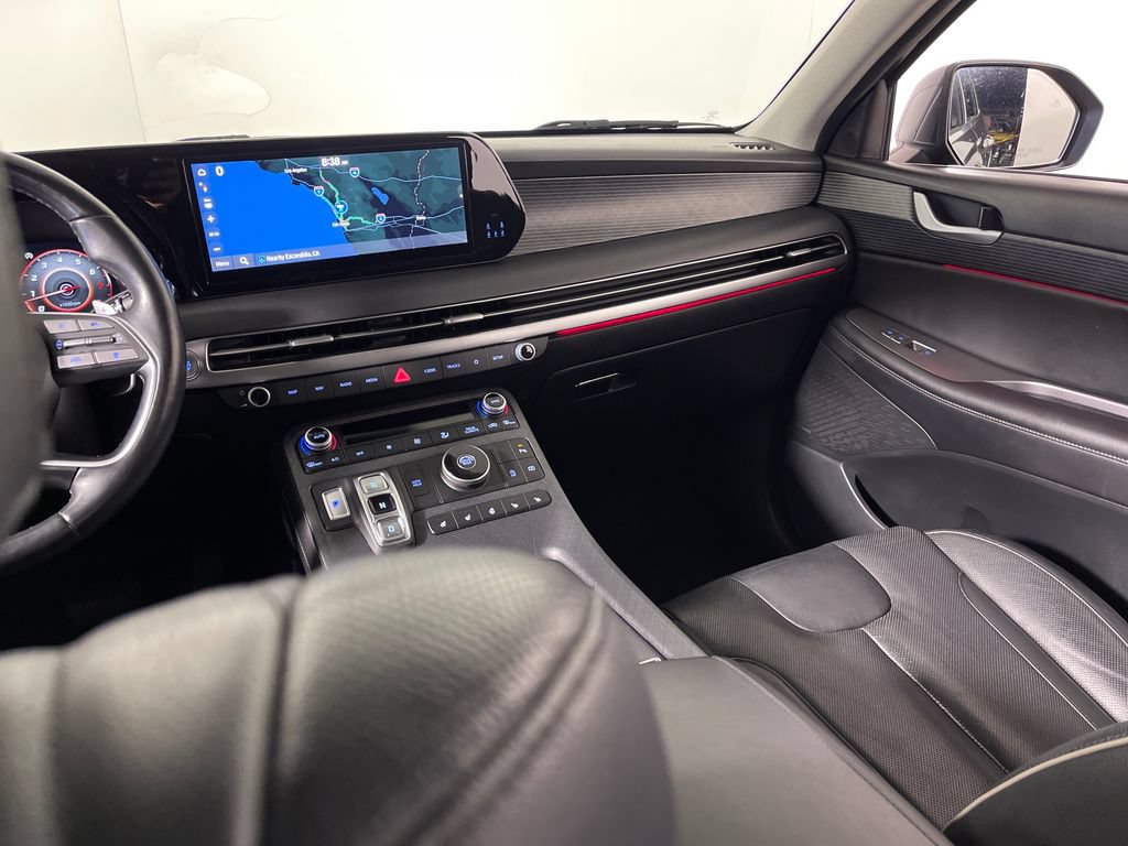 Certified 2024 Hyundai Palisade Limited FWD image 17