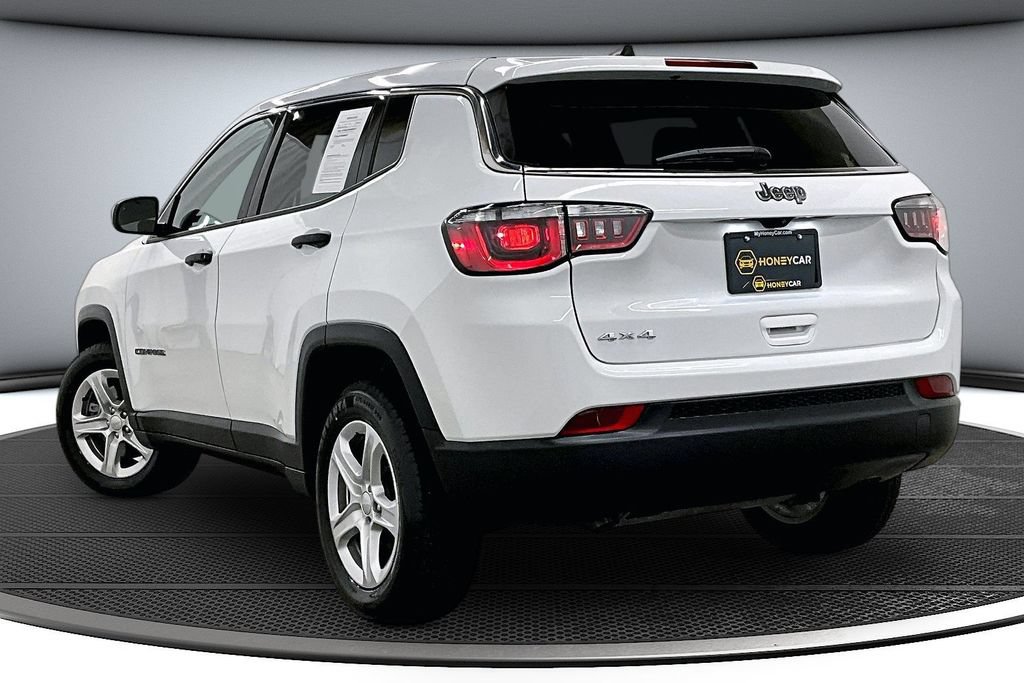 Used 2023 Jeep Compass Sport AWD/4WD image 4