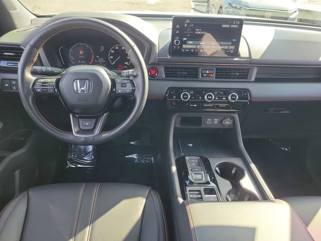 Certified 2025 Honda Pilot TrailSport image 11