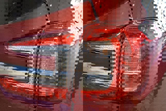 Used 2024 Subaru Ascent Premium w/ Convenience Package image 12