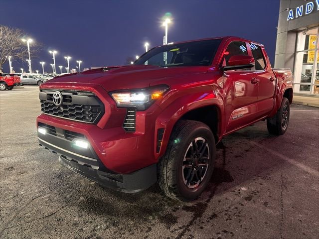 Used 2024 Toyota Tacoma TRD Sport image 2