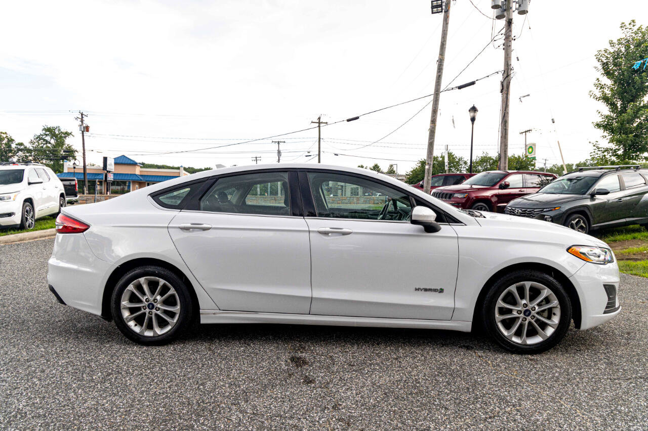 Used 2019 Ford Fusion SE image 7