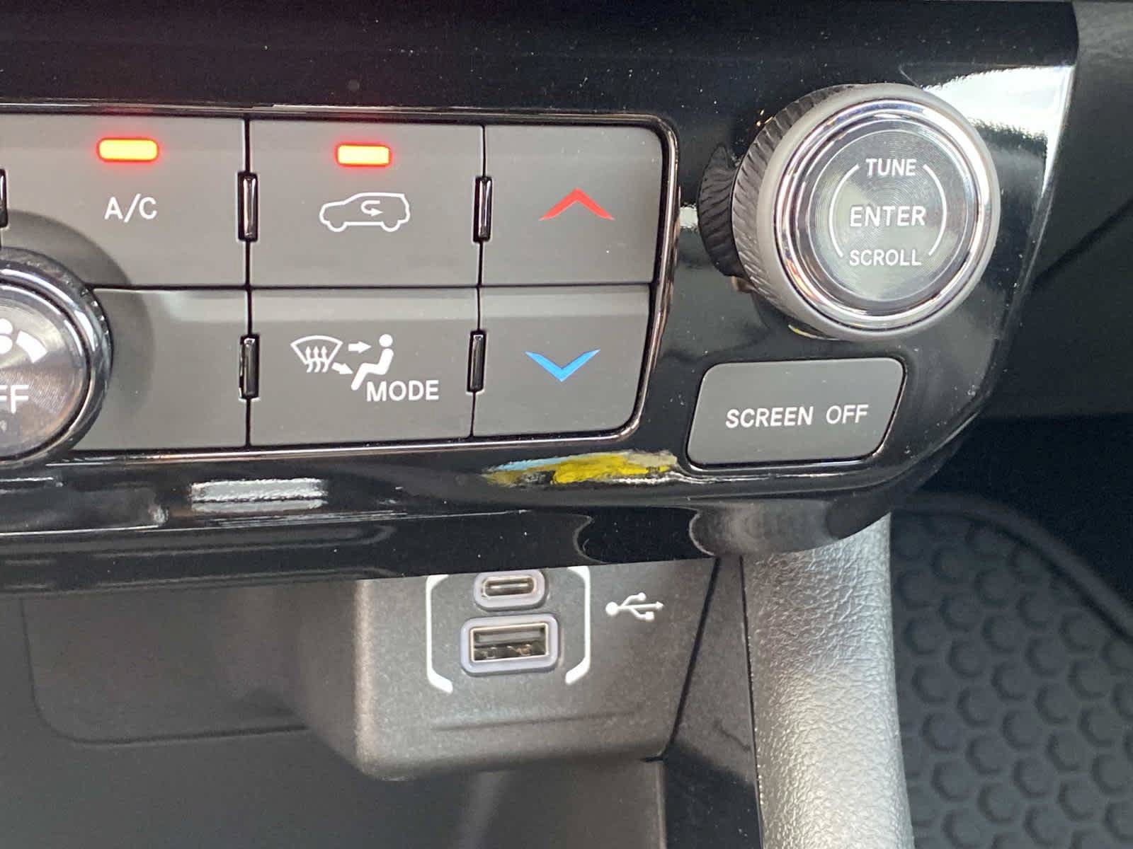 Used 2026 Jeep Compass Latitude AWD/4WD image 14