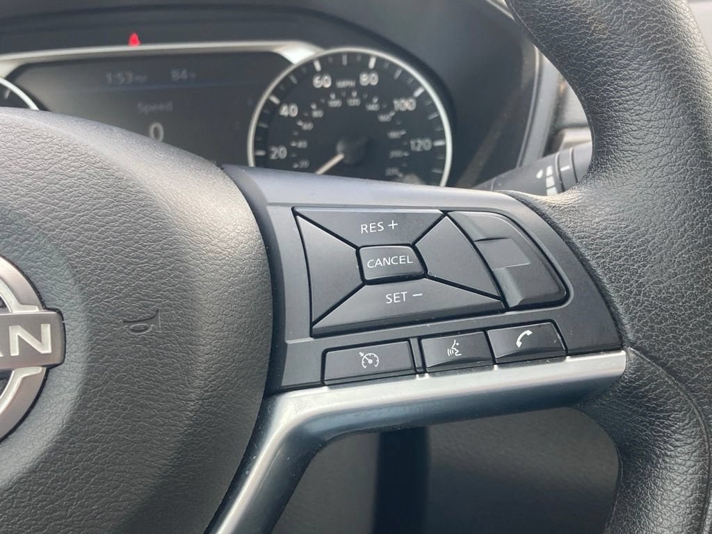 Used 2025 Nissan Altima 2.5 SV FWD image 17