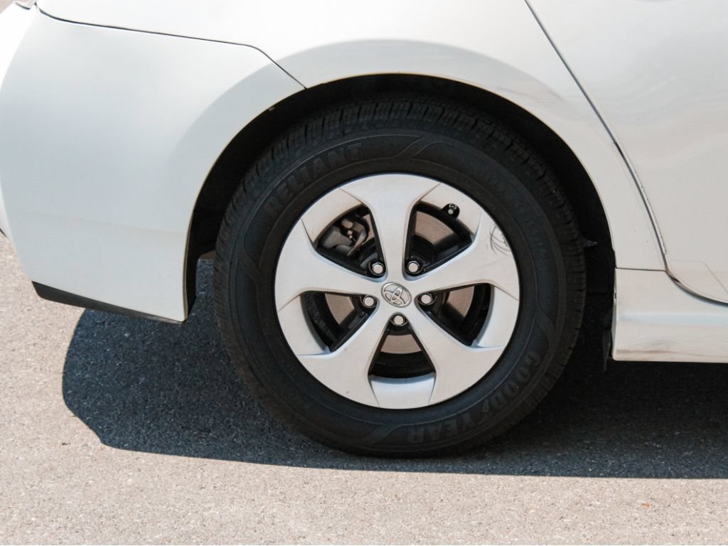 Used 2012 Toyota Prius Two FWD image 4