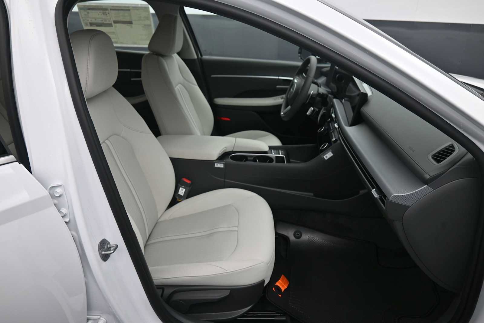 New 2026 Hyundai Sonata SEL FWD image 23