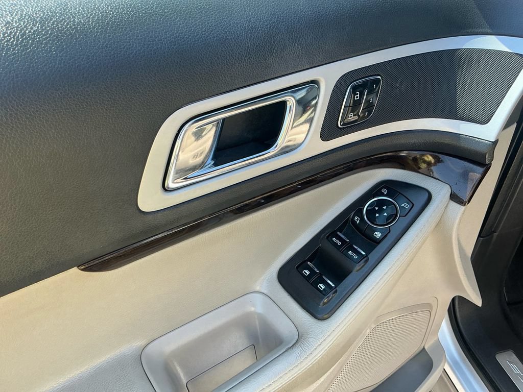 Used 2013 Ford Explorer Limited FWD image 16