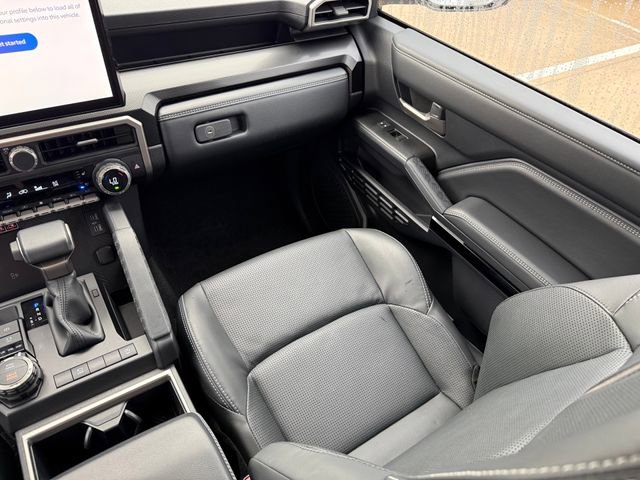 Used 2025 Toyota 4Runner Limited AWD/4WD image 29