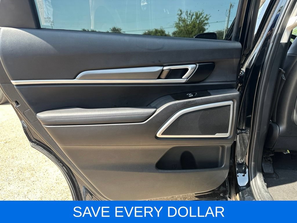 Used 2021 Kia Telluride S FWD image 17