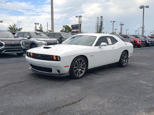 Used 2023 Dodge Challenger R/T RWD image 2
