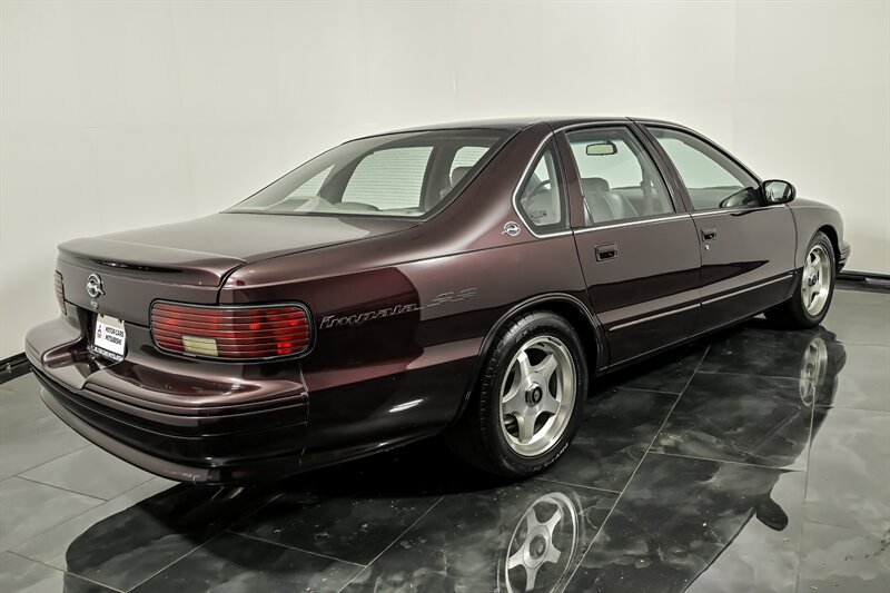 Used 1995 Chevrolet Impala SS RWD image 9