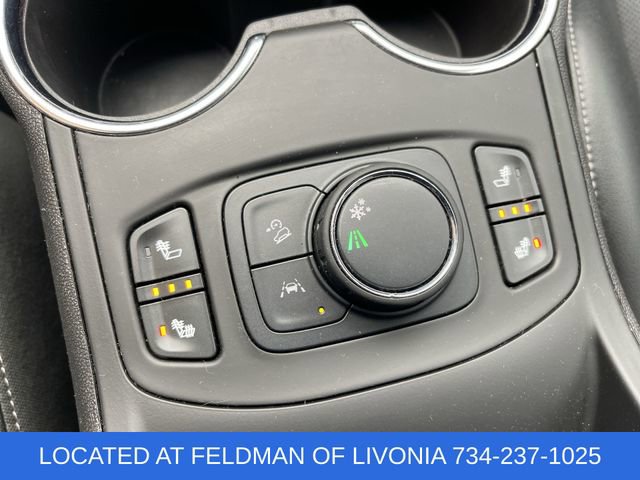 Used 2024 GMC Terrain SLT image 34