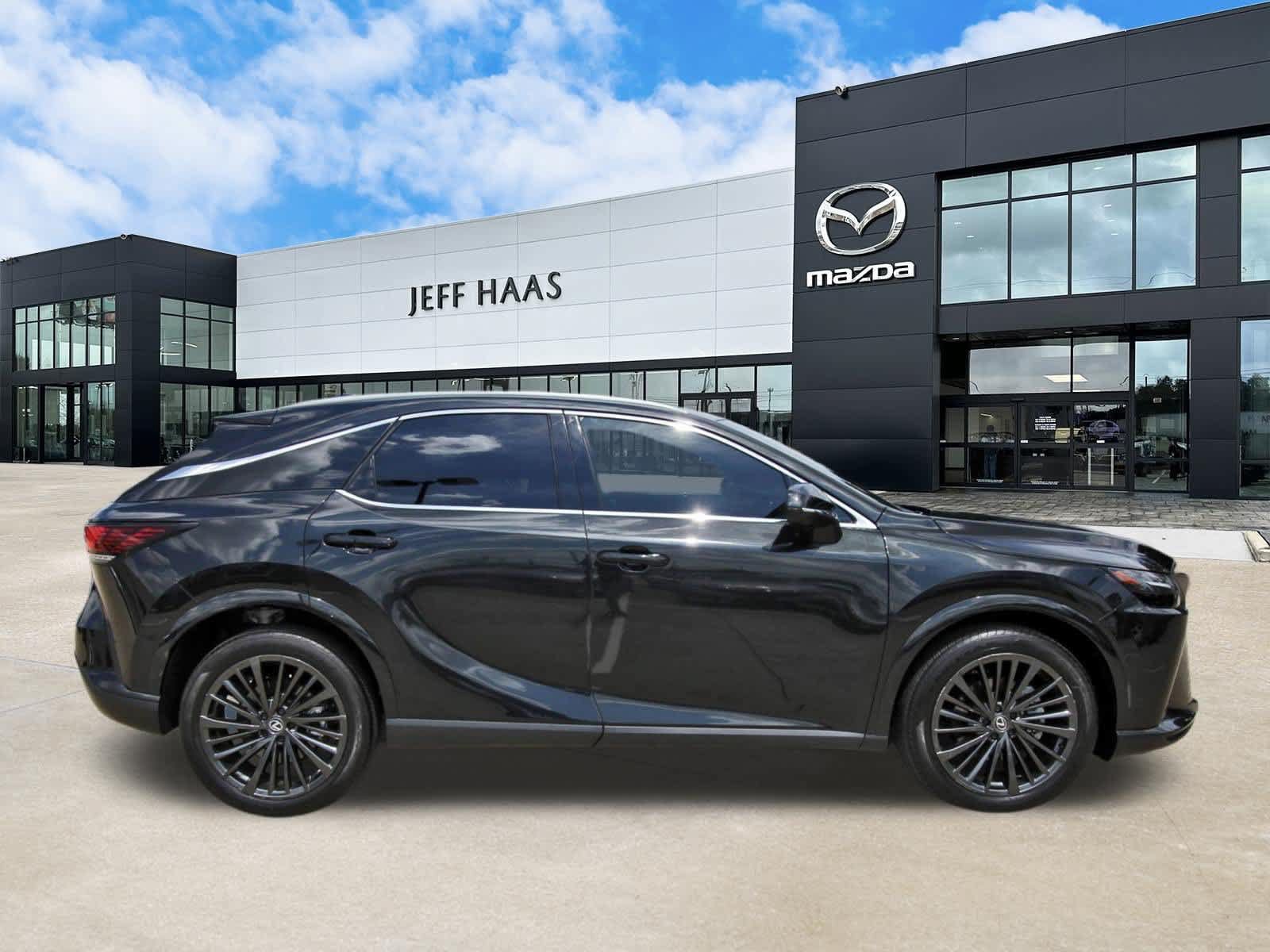 Used 2025 Lexus RX 350 Premium w/ Convenience Package FWD image 5