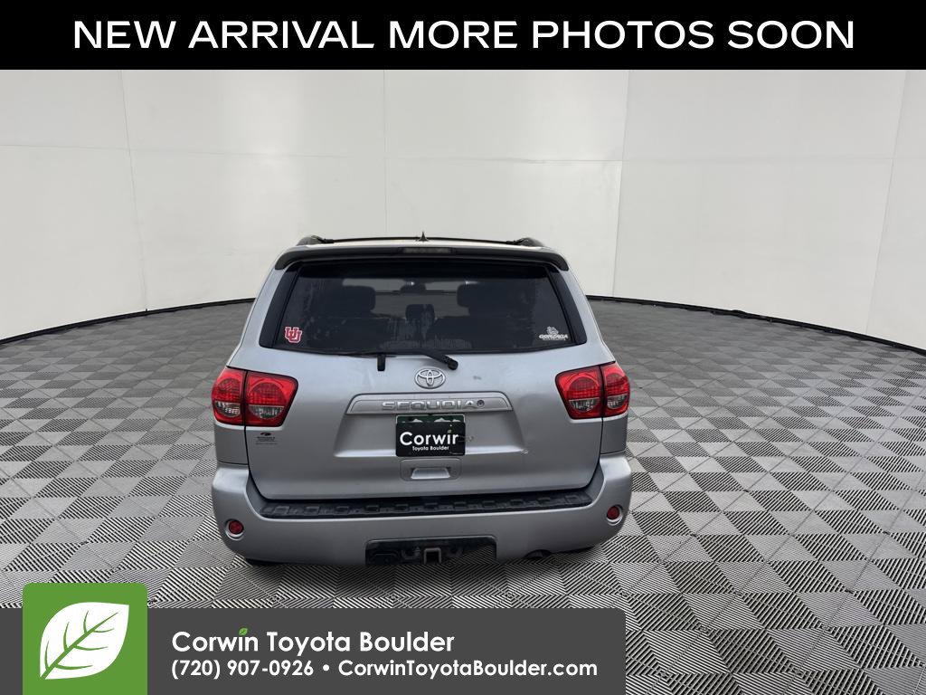 Used 2015 Toyota Sequoia SR5 w/ Premium Package AWD/4WD image 6