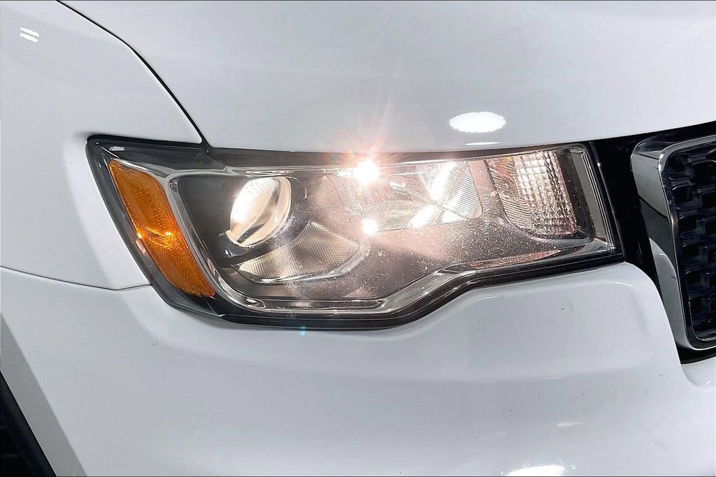 Used 2019 Jeep Grand Cherokee Limited RWD image 40