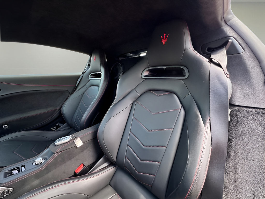 Used 2022 Maserati MC20 Coupe RWD image 22