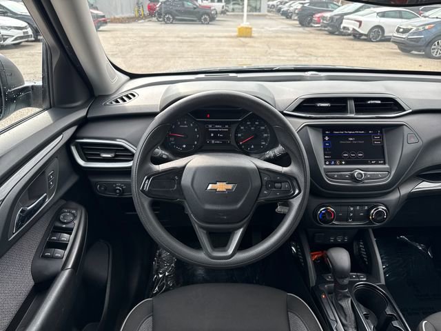 Used 2023 Chevrolet TrailBlazer LS image 19