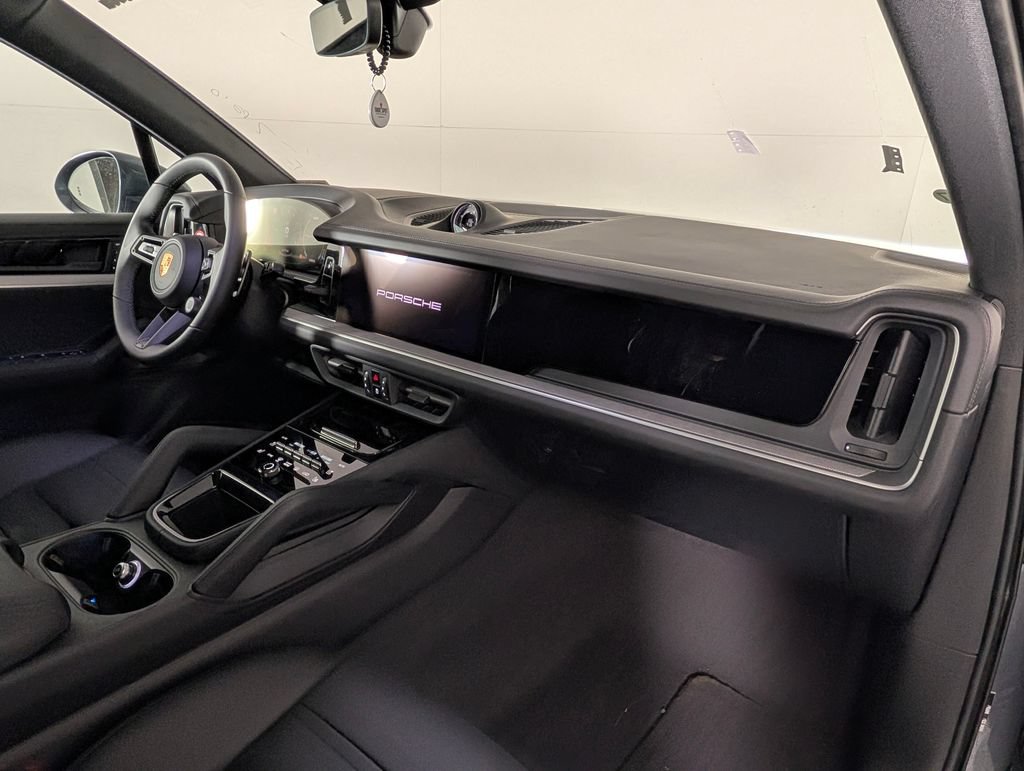 New 2026 Porsche Cayenne AWD/4WD image 19