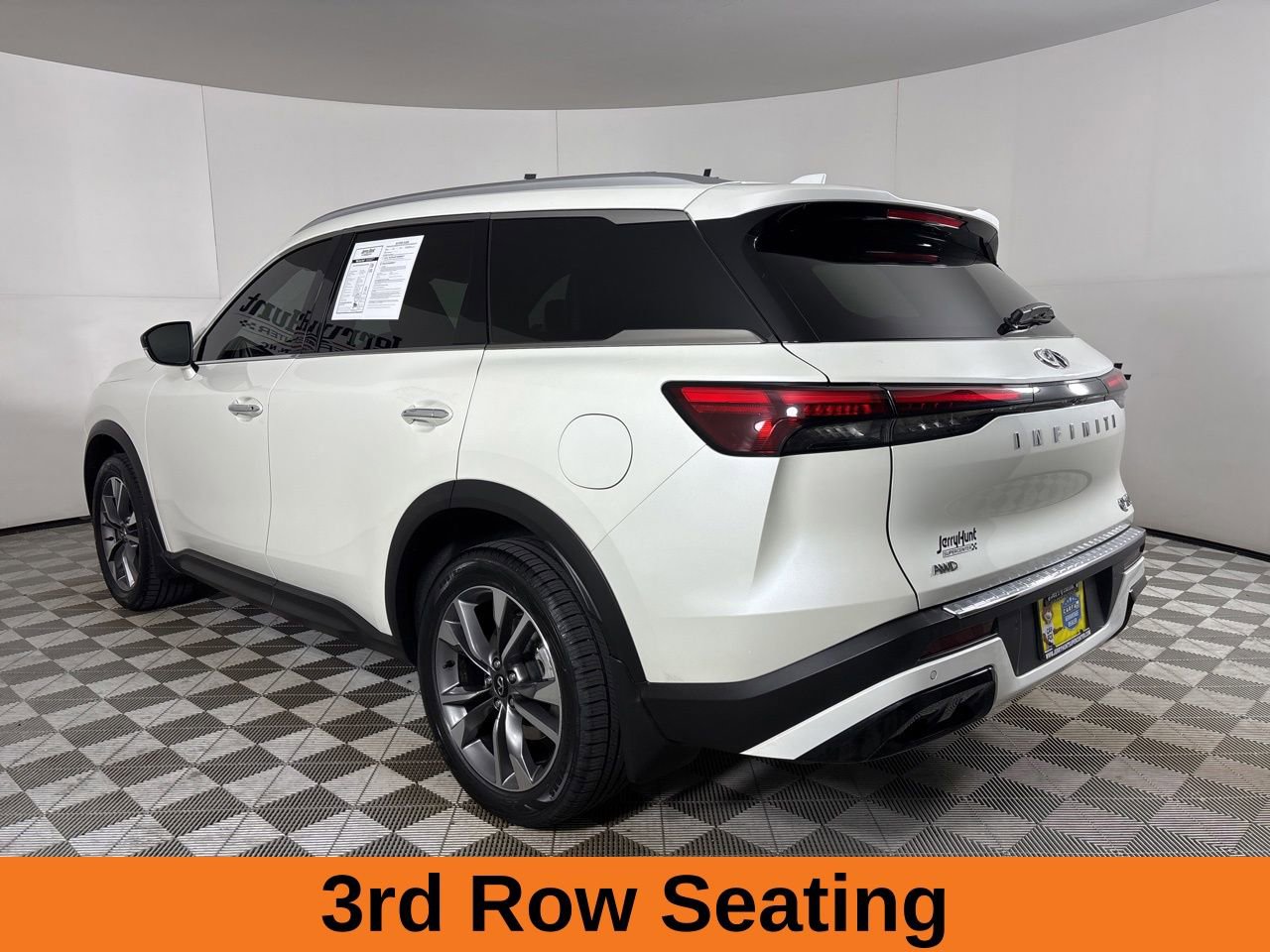 Used 2023 INFINITI QX60 Luxe w/ Cargo Package AWD/4WD image 7