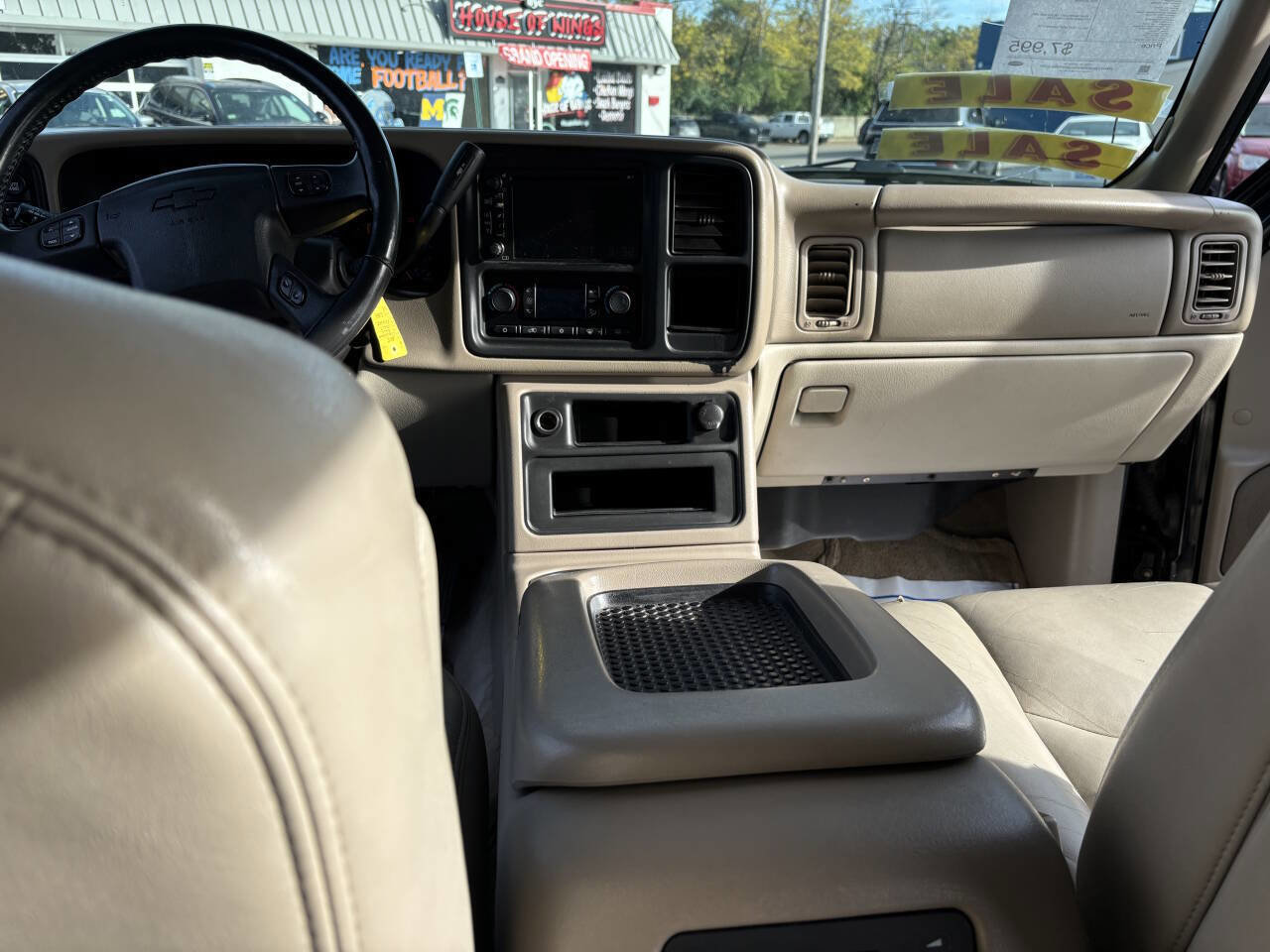 Used 2005 Chevrolet Suburban LT w/ Preferred Equipment Group image 17