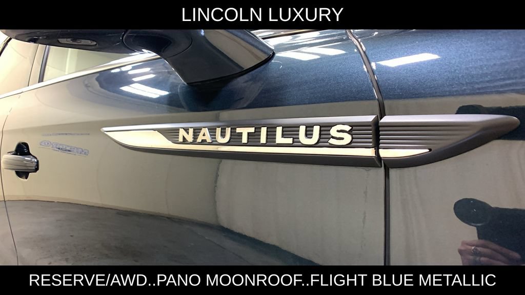 Used 2023 Lincoln Nautilus Reserve AWD/4WD image 10