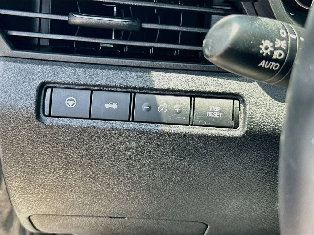 Used 2020 Nissan Altima 2.5 Platinum FWD image 10