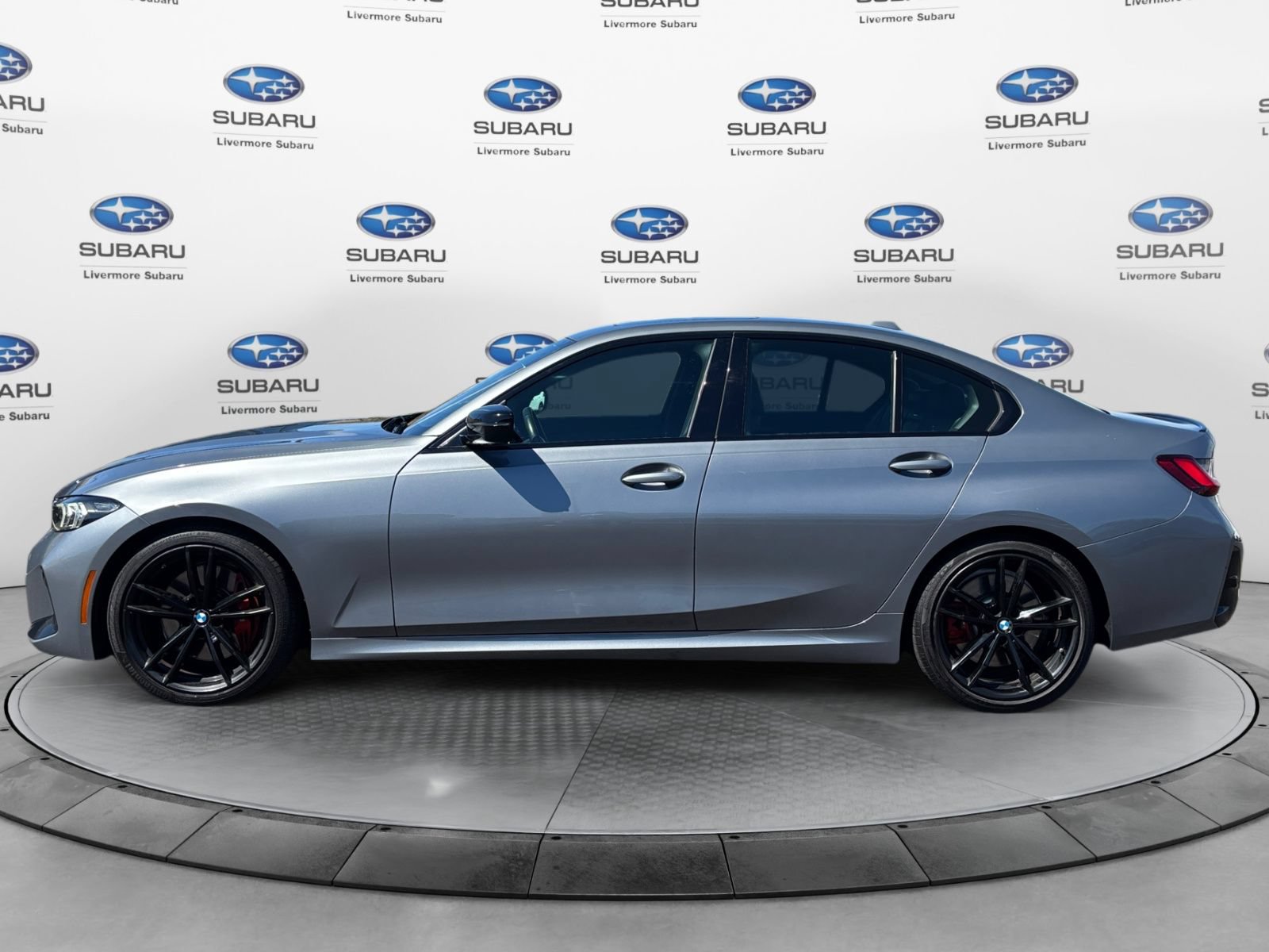 Used 2023 BMW 330i Sedan w/ M Sport Package RWD image 3