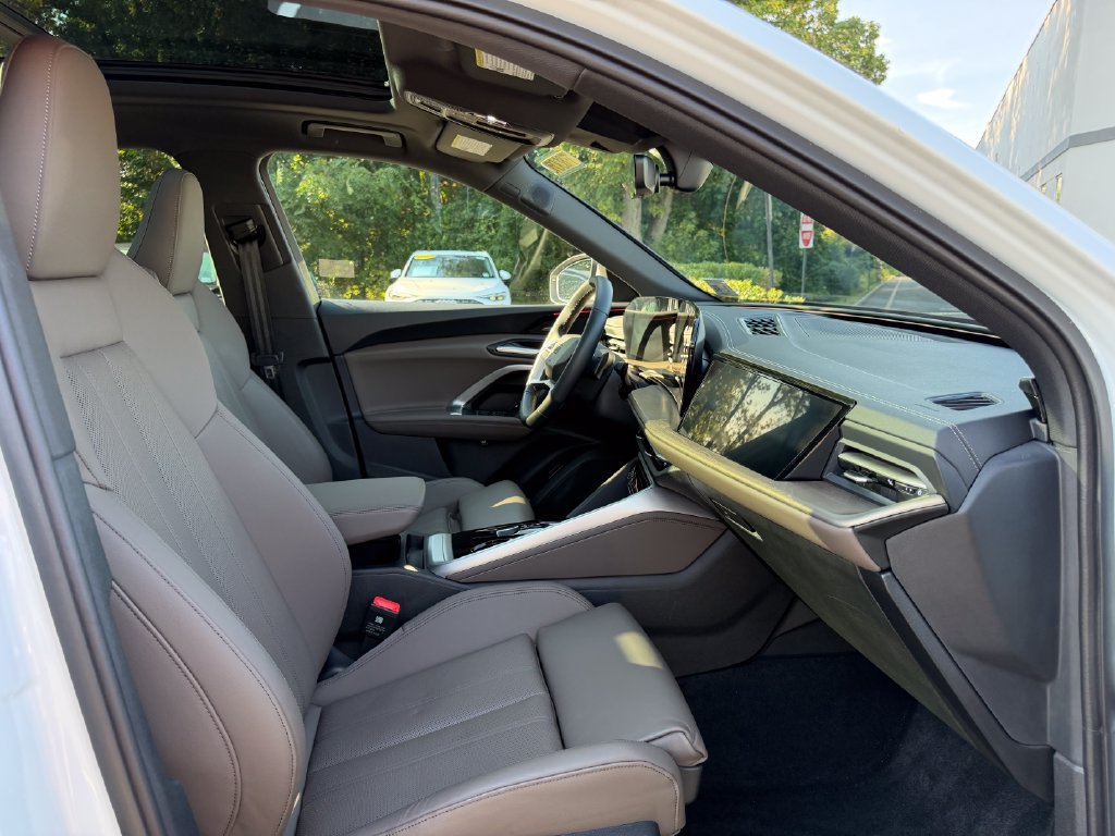 Used 2025 Audi Q5 Prestige AWD/4WD image 18