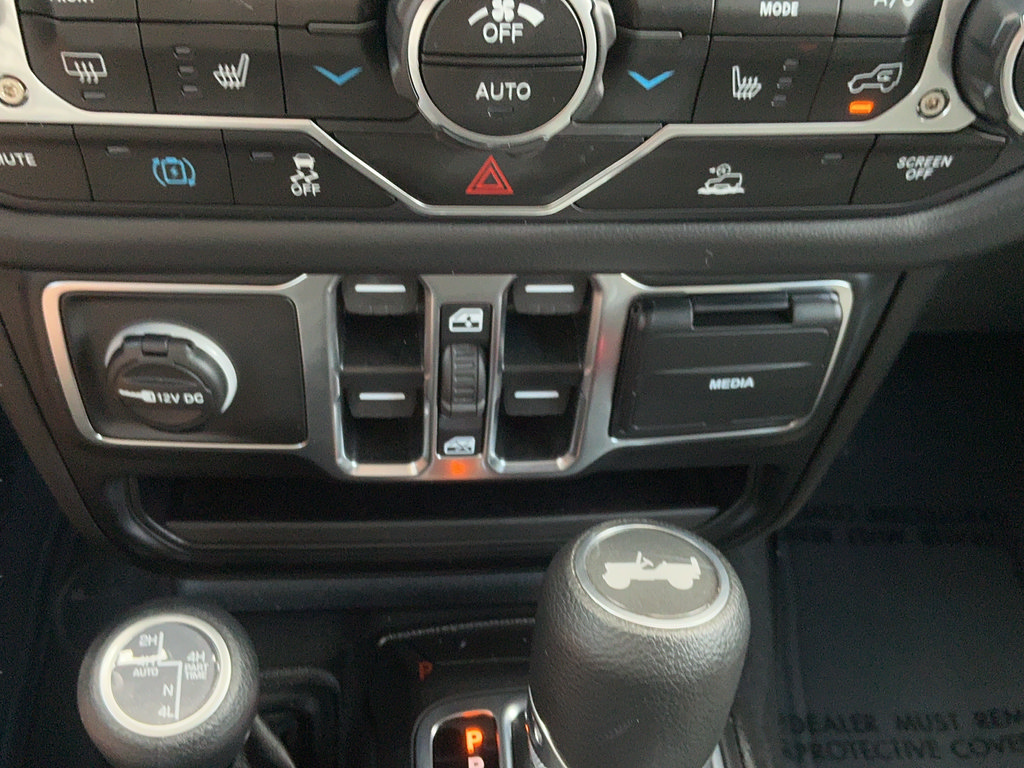 Certified 2025 Jeep Wrangler Unlimited Sahara AWD/4WD image 27