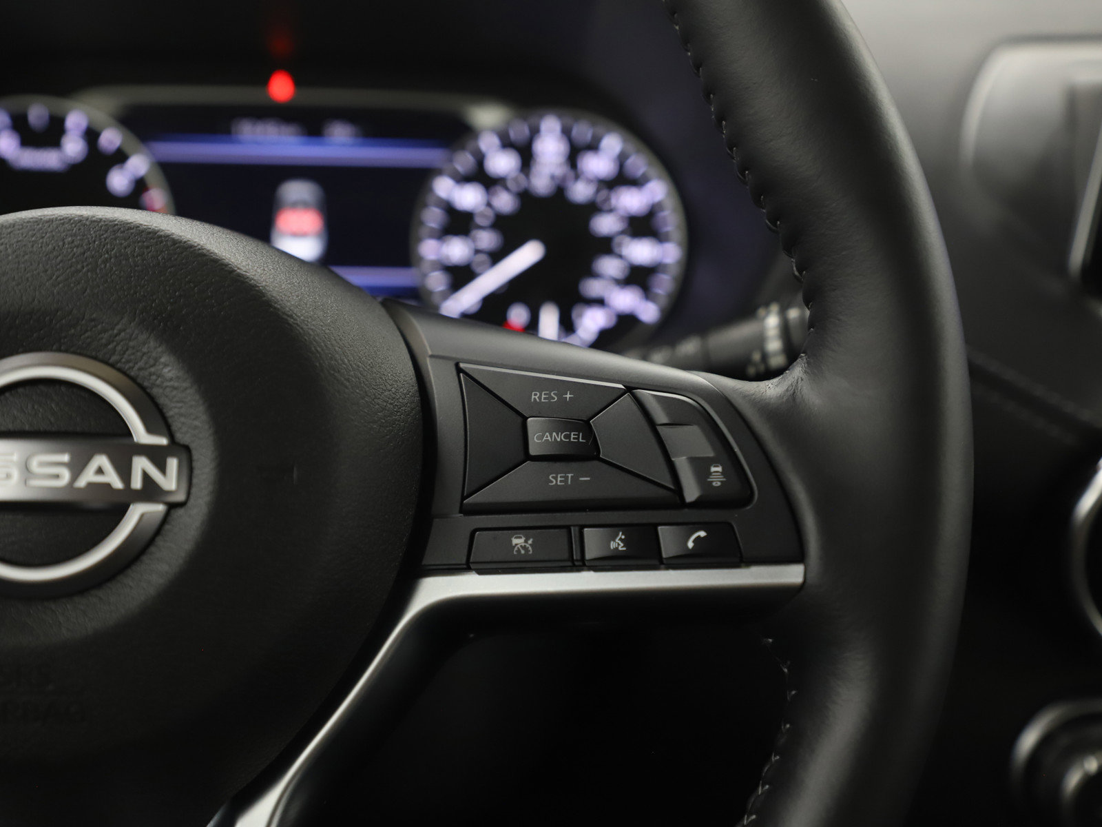 Used 2025 Nissan Sentra SV w/ All-Weather Package image 25