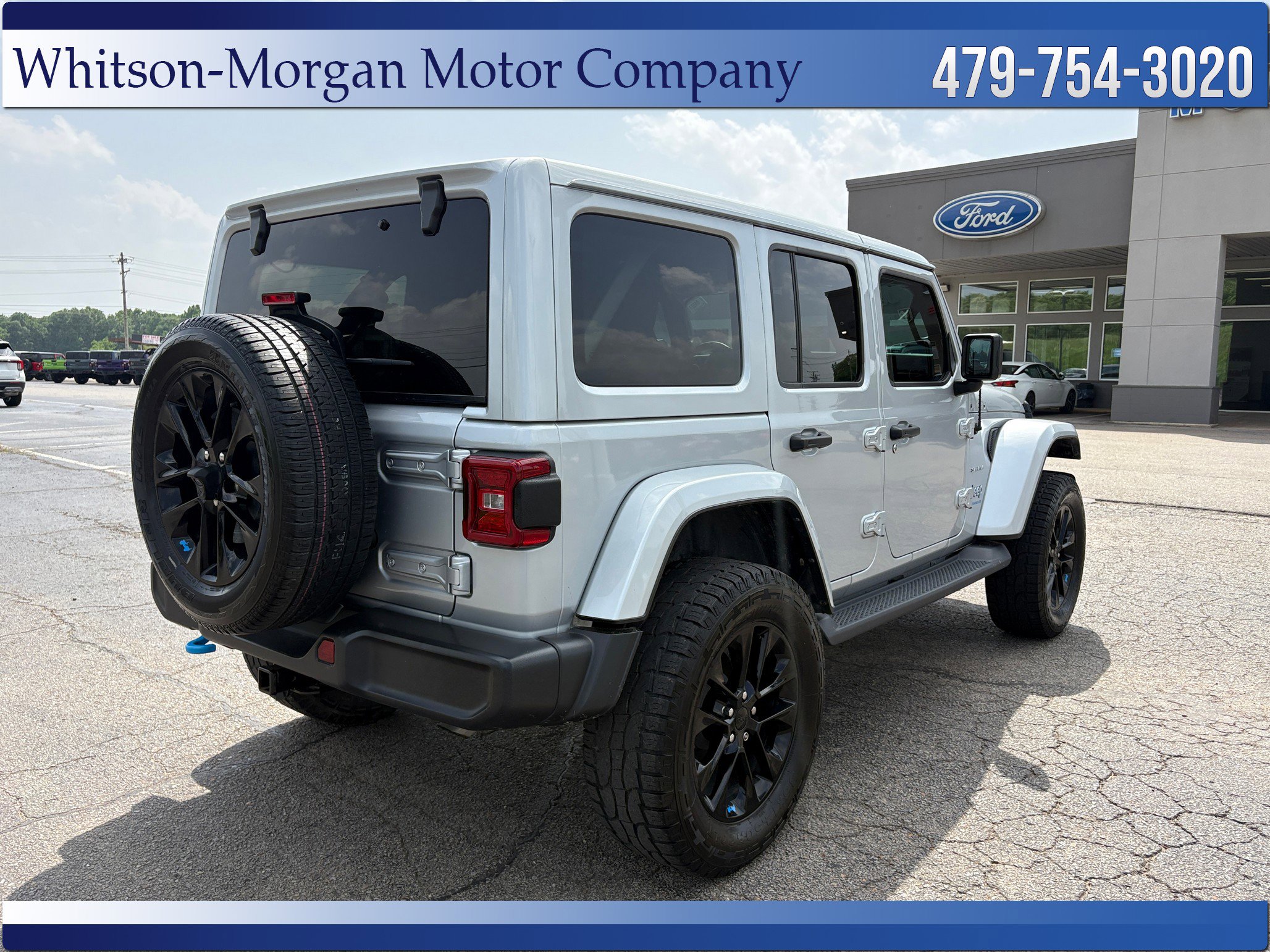 Used 2023 Jeep Wrangler Sahara AWD/4WD image 6