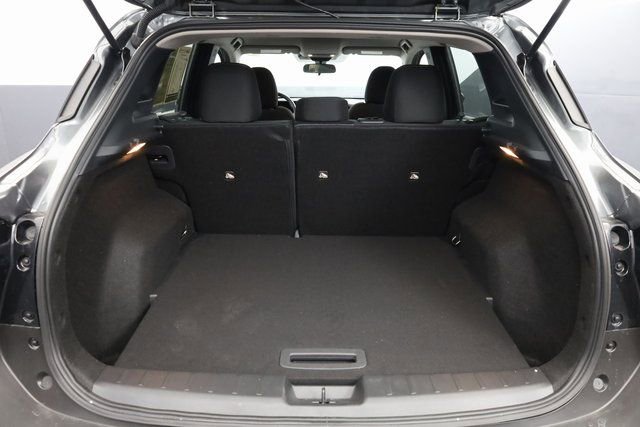 Certified 2025 Nissan Kicks SV image 25