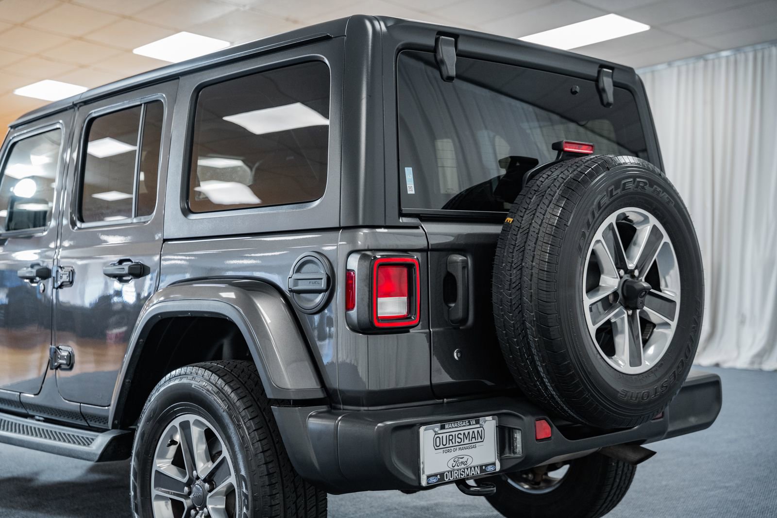 Used 2018 Jeep Wrangler Unlimited Sahara image 6
