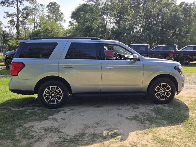 Used 2024 Ford Expedition XLT AWD/4WD image 15
