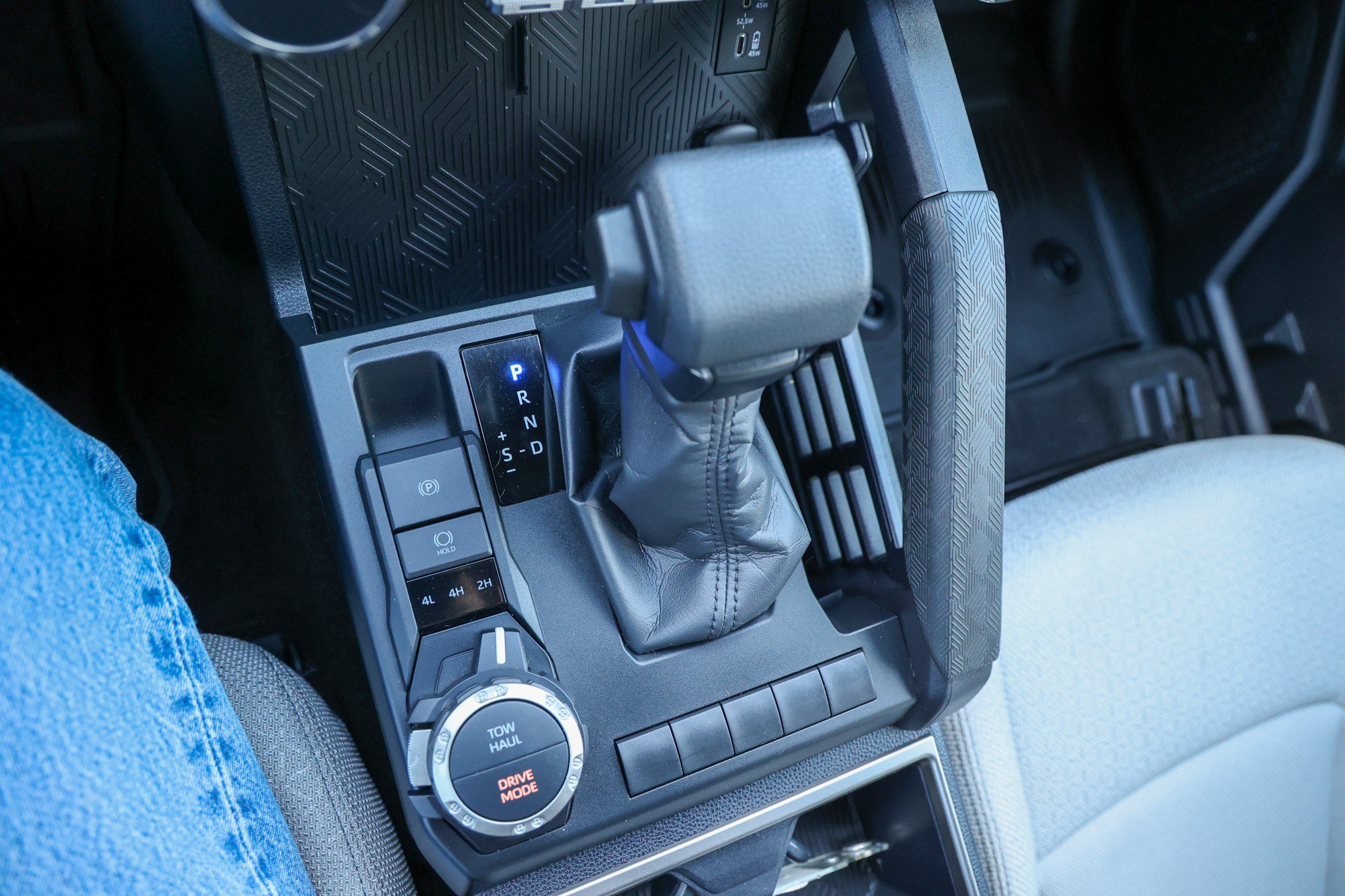 Certified 2025 Toyota 4Runner SR5 AWD/4WD image 25