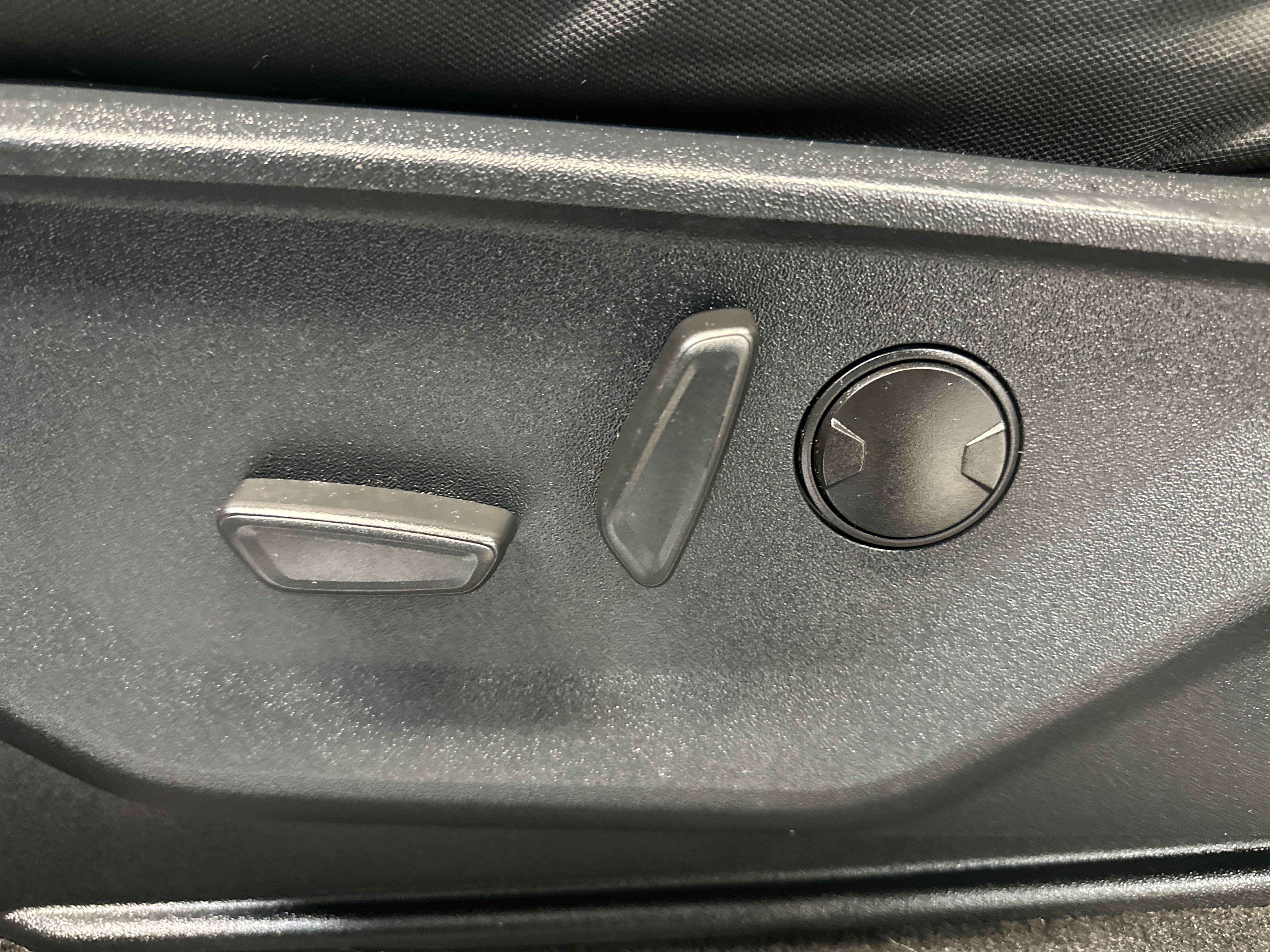 Used 2023 Ford F150 XLT w/ Equipment Group 302A High image 26