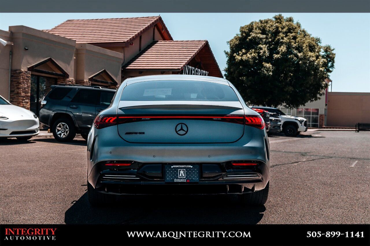 Used 2022 Mercedes-Benz EQS 580 4MATIC Sedan image 6