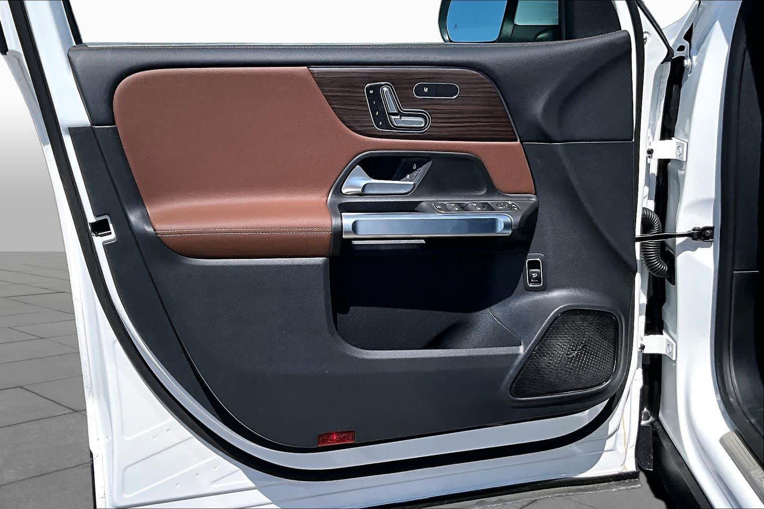 New 2026 Mercedes-Benz GLB 250 4MATIC image 12