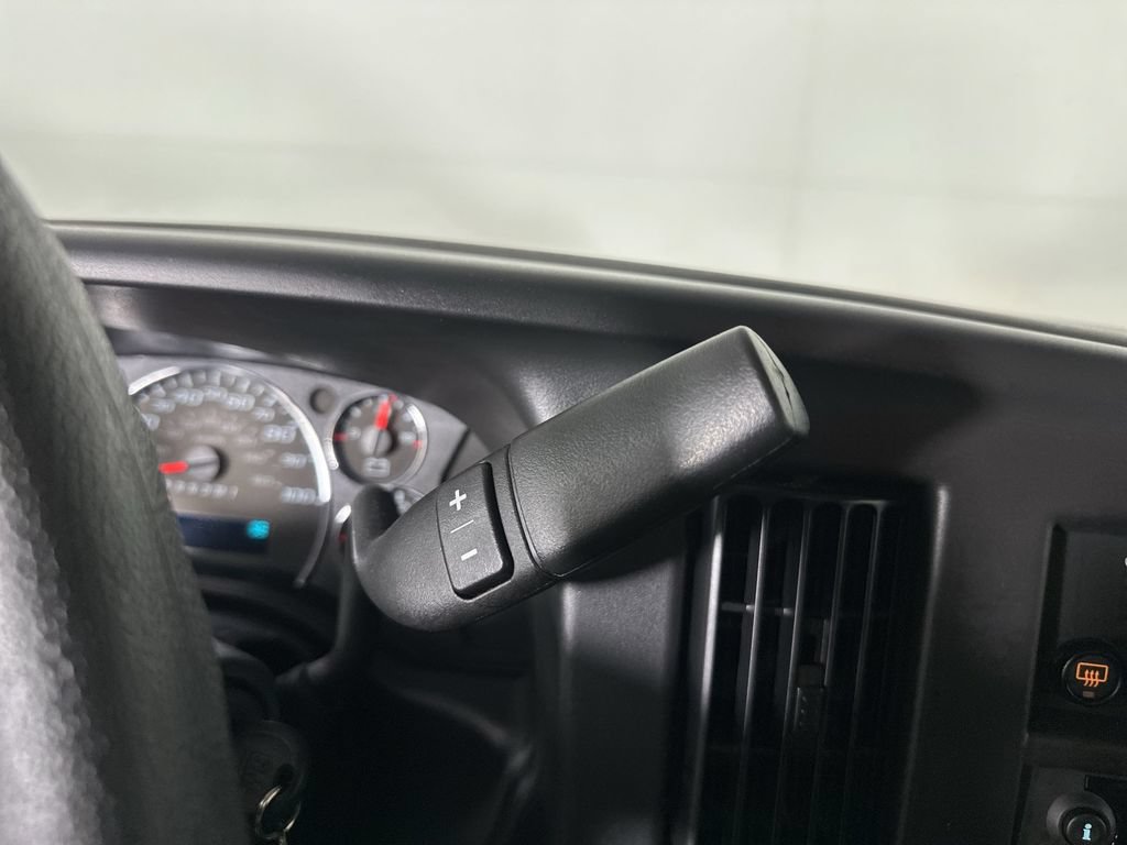 Used 2025 Chevrolet Express 2500 LT w/ LT Preferred Equipment Group RWD image 18