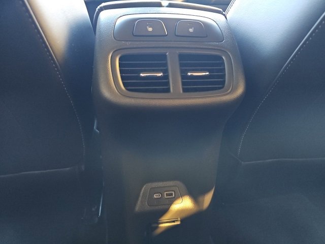 Used 2023 Buick Envision Avenir image 12