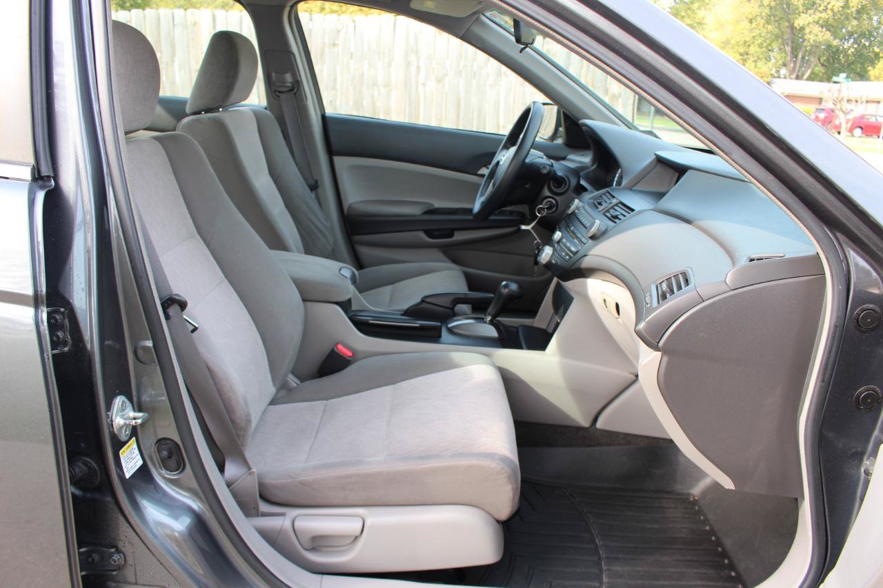 Used 2009 Honda Accord LX image 32