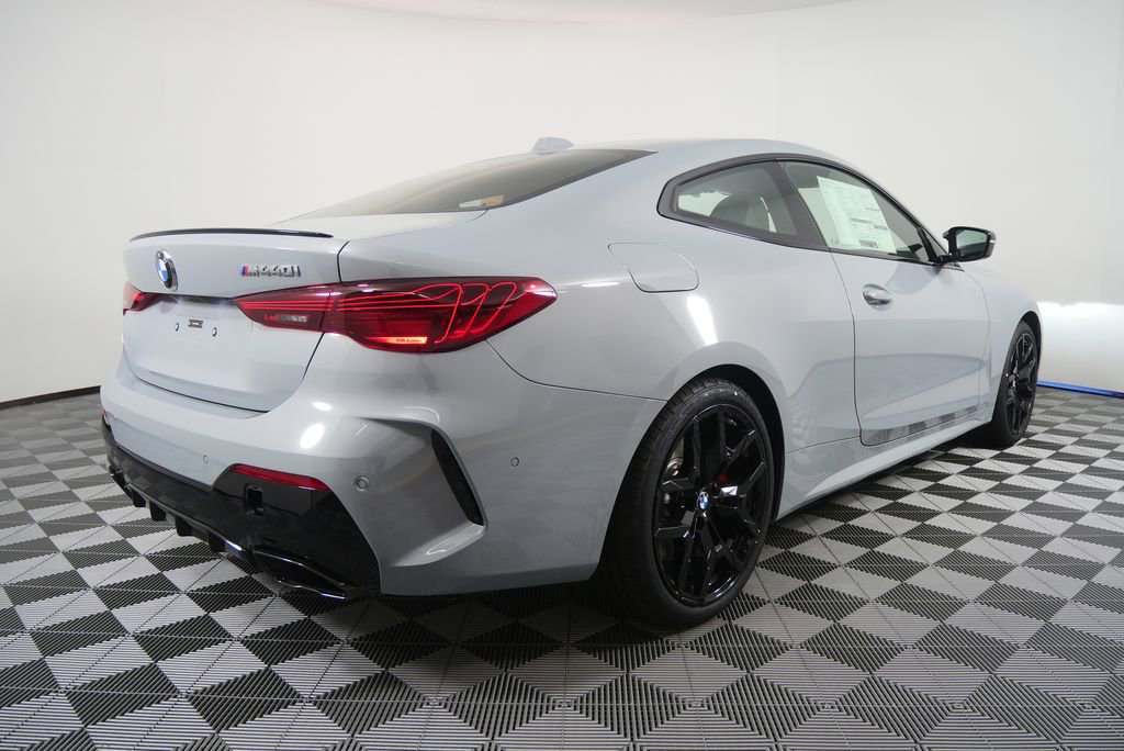 New 2026 BMW M440i Coupe w/ Premium Package RWD image 3