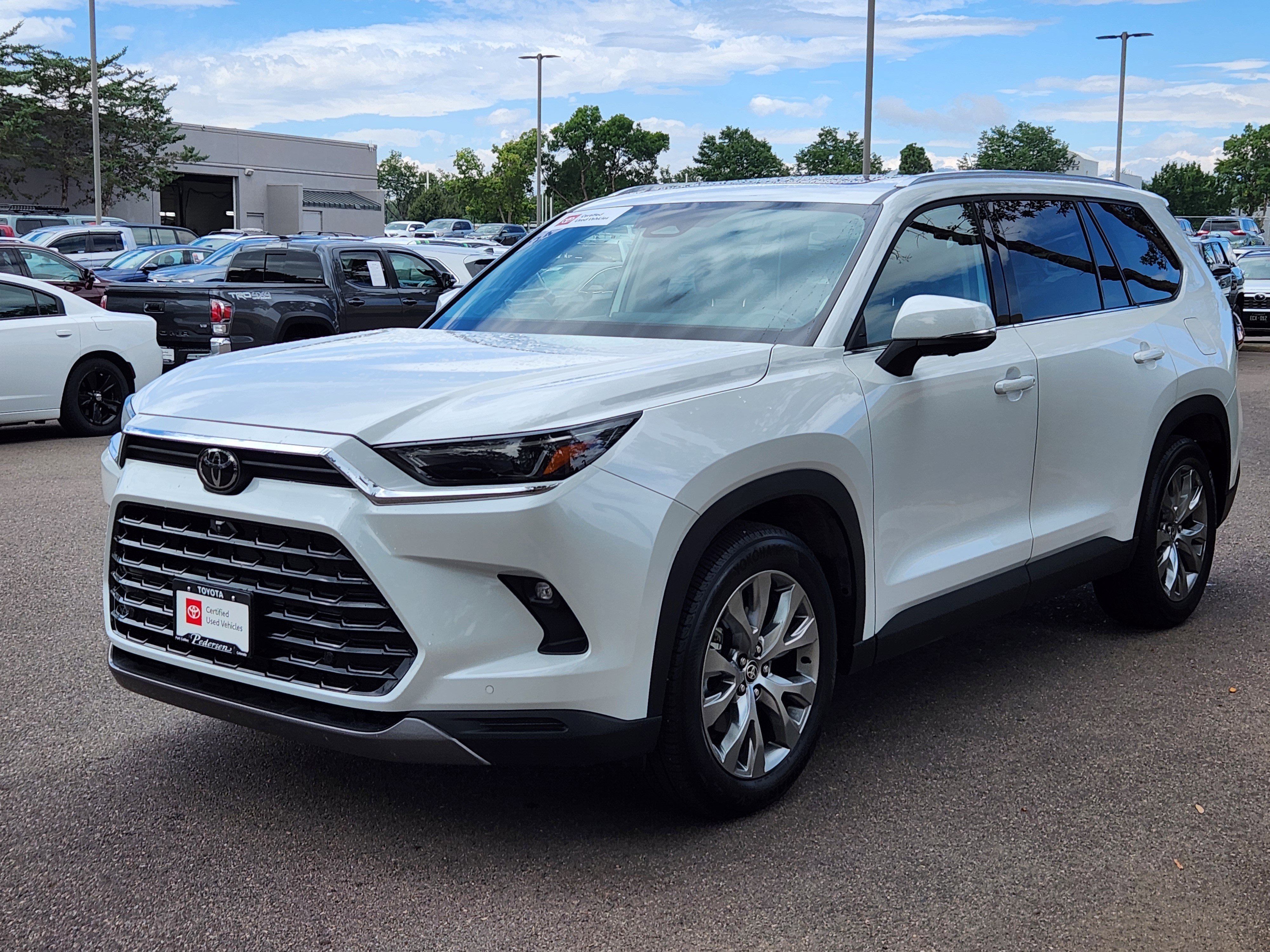 Used 2024 Toyota Grand Highlander Limited image 4