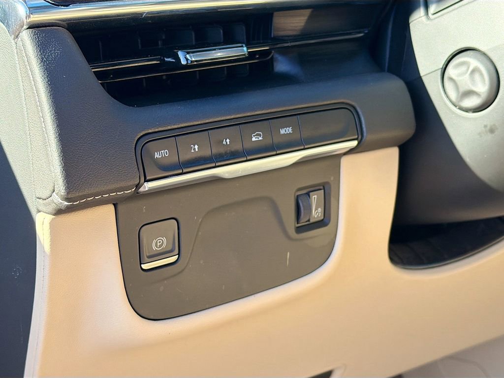 Used 2022 Cadillac Escalade ESV Premium Luxury image 10