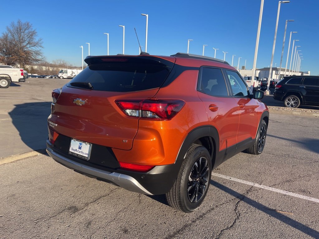 Certified 2022 Chevrolet TrailBlazer LT w/ Driver Confidence Package image 3