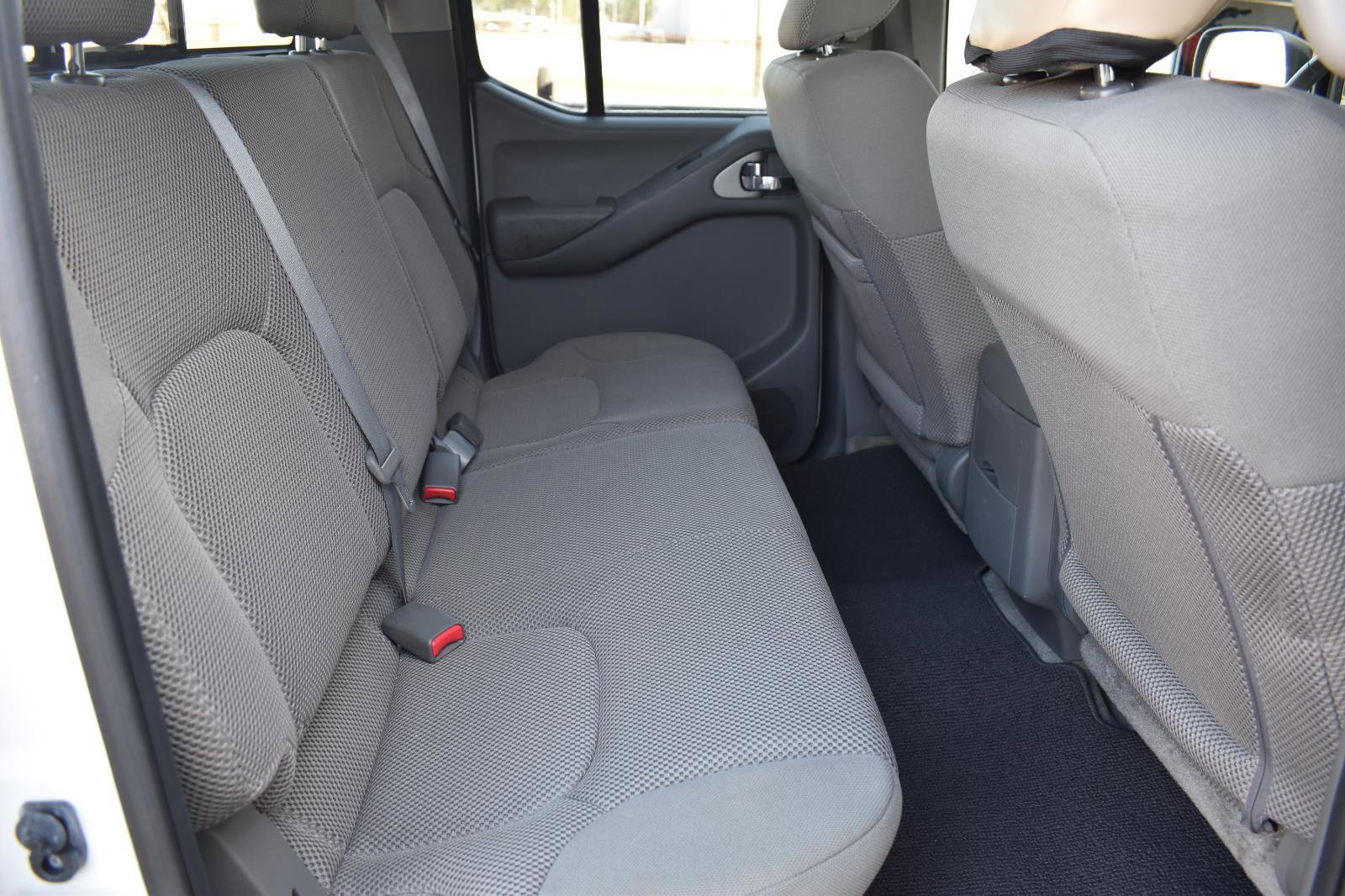 Used 2015 Nissan Frontier SV w/ SV Value Truck Package image 38