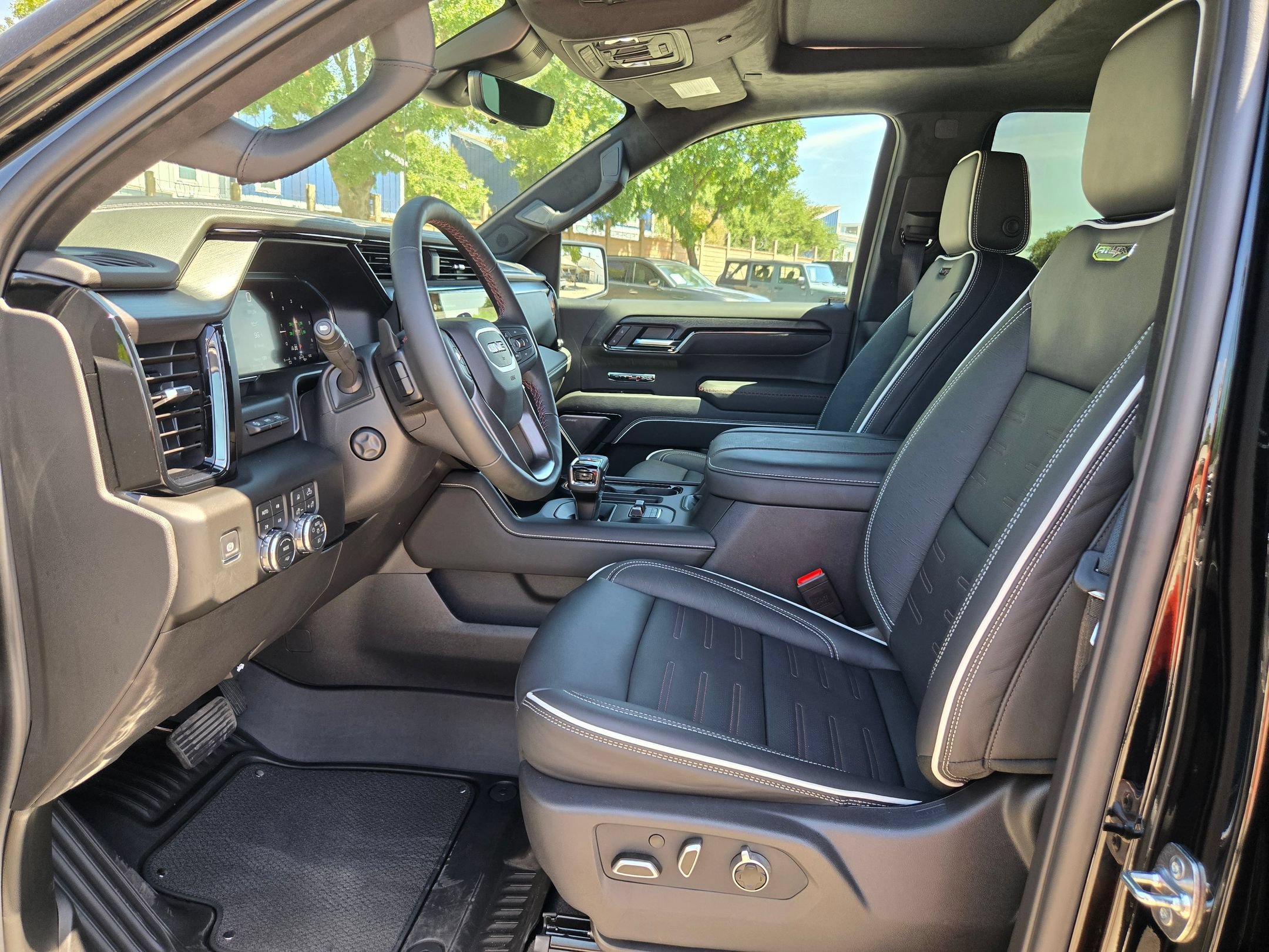 Used 2026 GMC Sierra 1500 AT4X AWD/4WD image 9